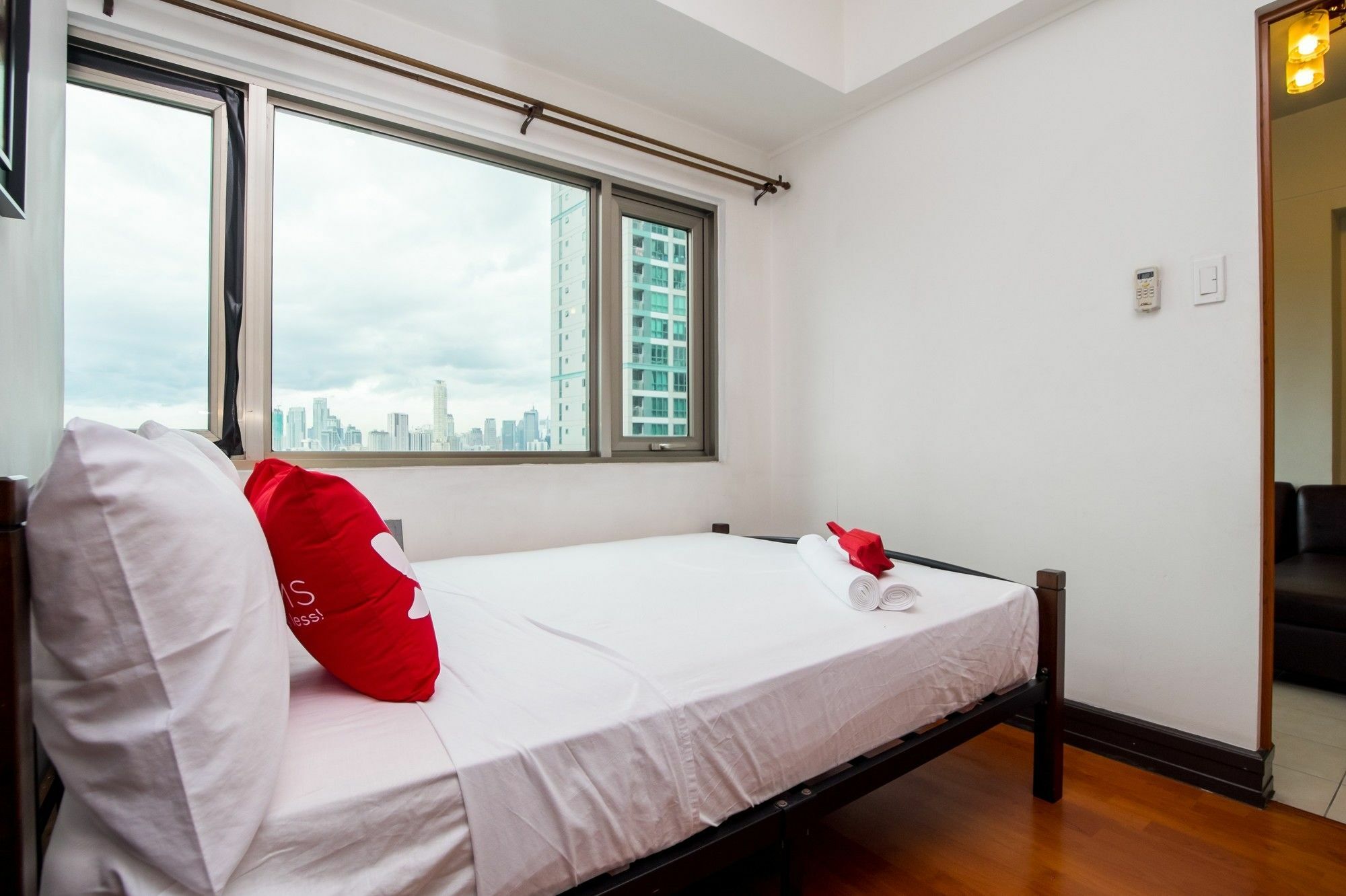 Zen Home Forbeswood Parklane Bgc Taguig Extérieur photo