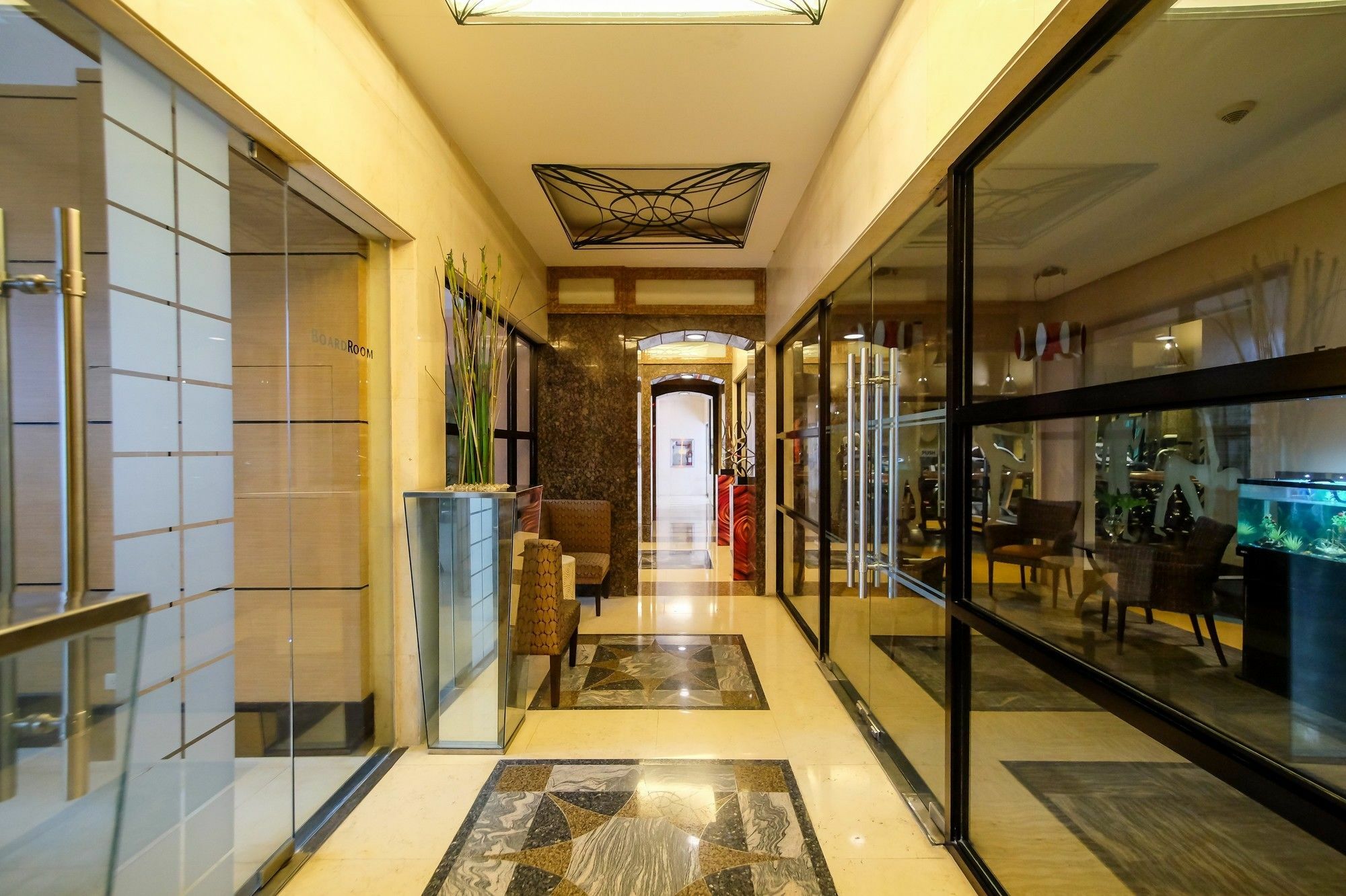 Zen Home Forbeswood Parklane Bgc Taguig Extérieur photo